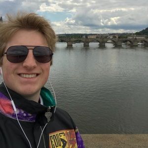 Meet your Posher, Thomas